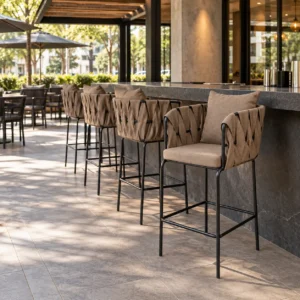 banco-thony-metal-para-restaurantes-03 Banco Thony de metal para barra de restaurantes o cafeterías. Respaldo tejido y asiento con cojín. Ideal para terrazas.