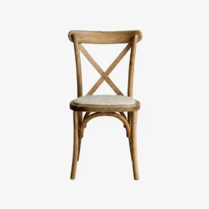 silla-crossback-madera-pino-asiento-tapizado-para-restaurantes-01 Silla Crossback de madera de pino para restaurantes y cafeterías. Respaldo cruceta en X de madera, asiento tapizado. Ideal para interiores.