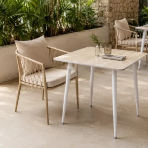 silla-eloise-metal-restaurantes-terraza-respaldo-asiento-cojin-03 Silla Eloise de estructura metálica para restaurantes y cafeterías. Respaldo tejido y asiento de cojín. Ideal tanto para interiores como exteriores (terrrazas).